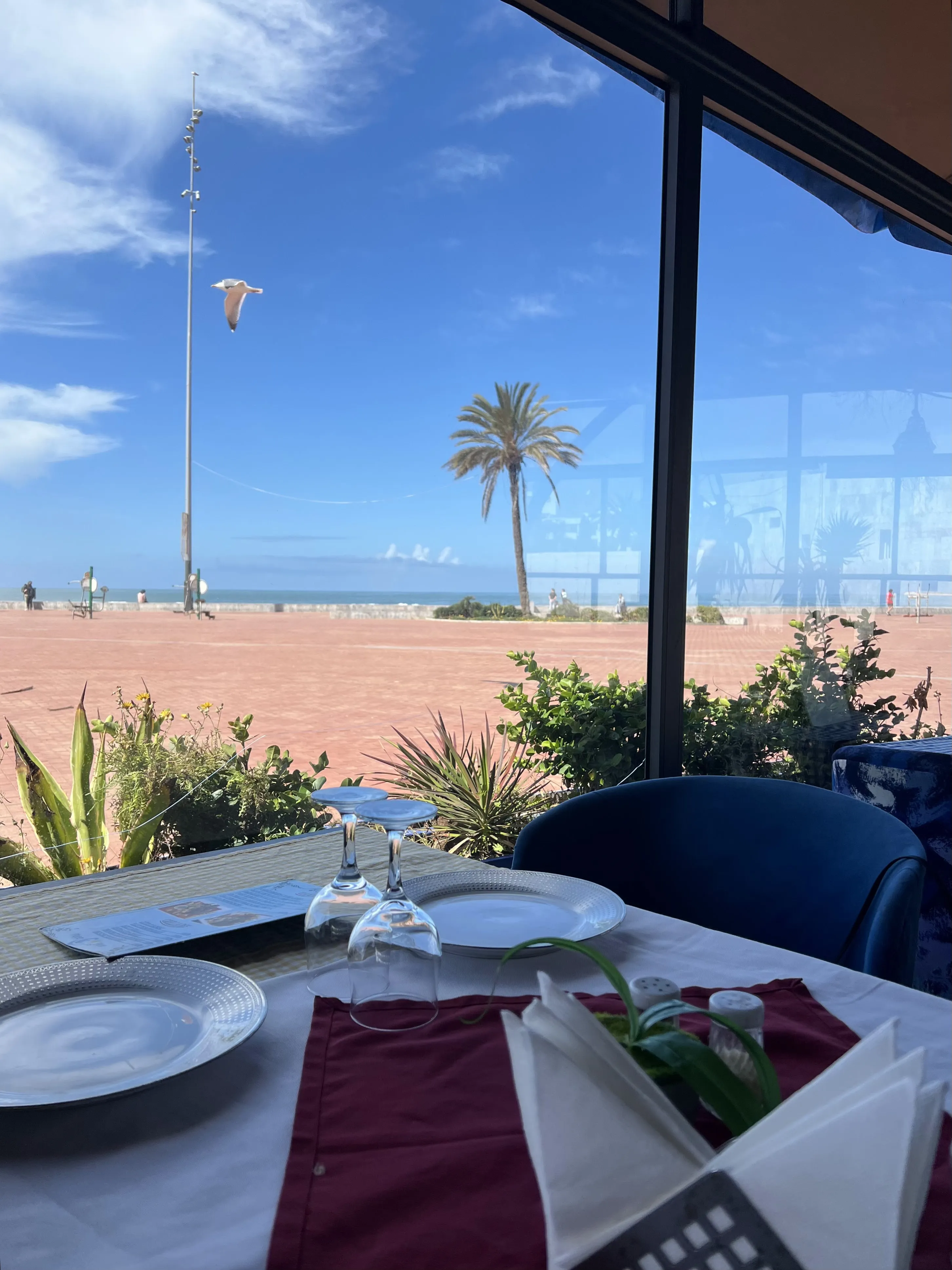 Table avec Vue · Atlantique